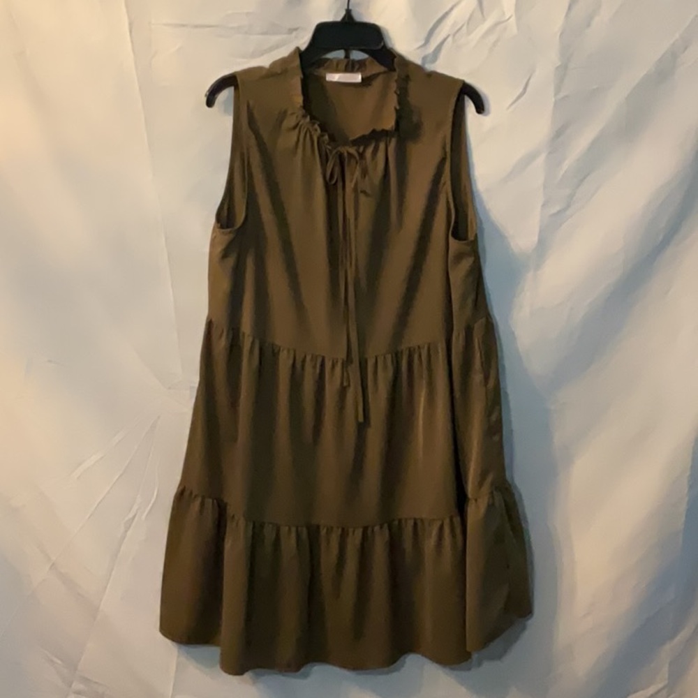 Size L Sleeveless Olive Green Dress